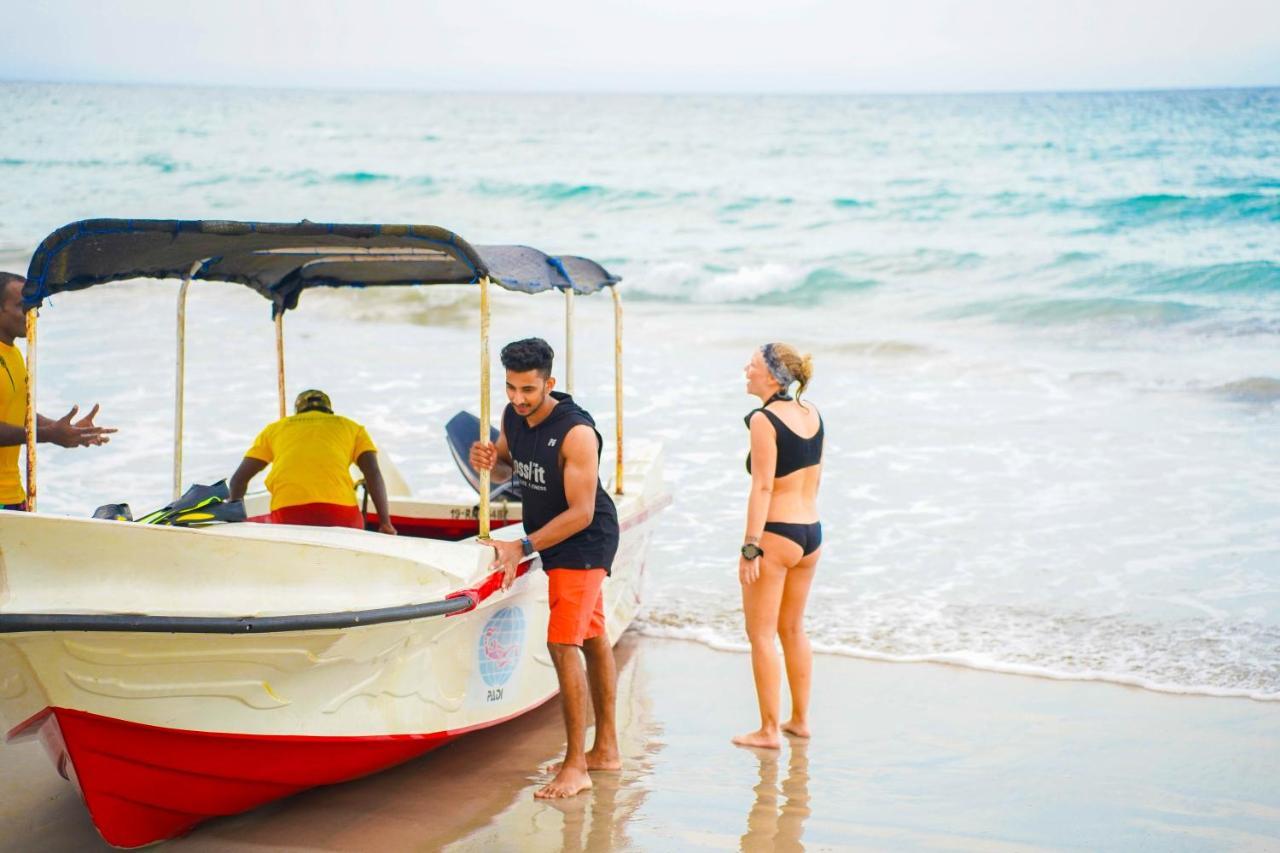 The Beach Lovers Nilaveli Exterior foto