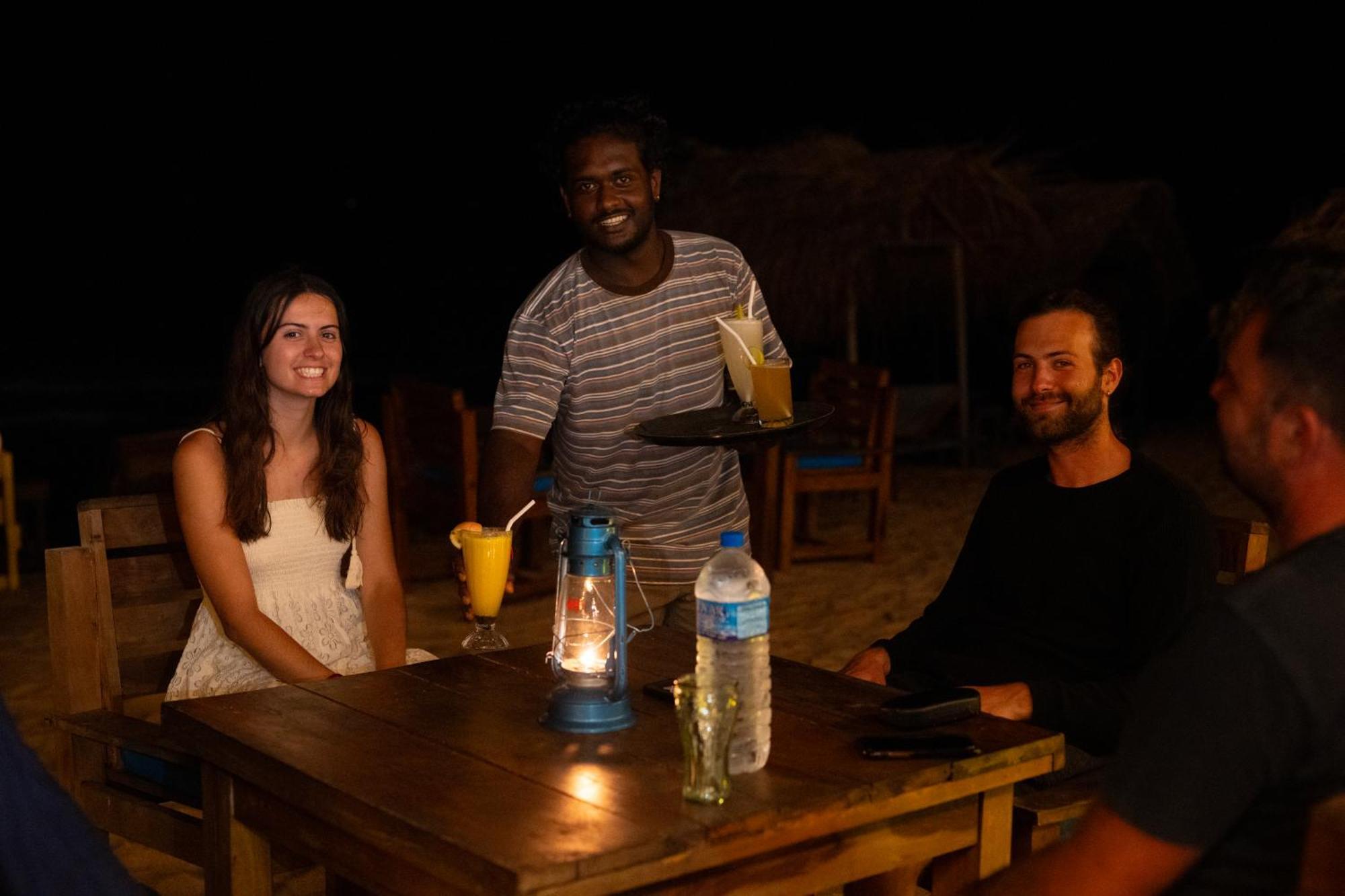 The Beach Lovers Nilaveli Exterior foto